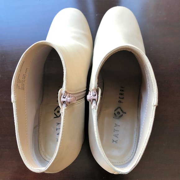 Whimsical Katy Perry “Corra” Nude Block Heel Boots 7 - Picture 5 of 16